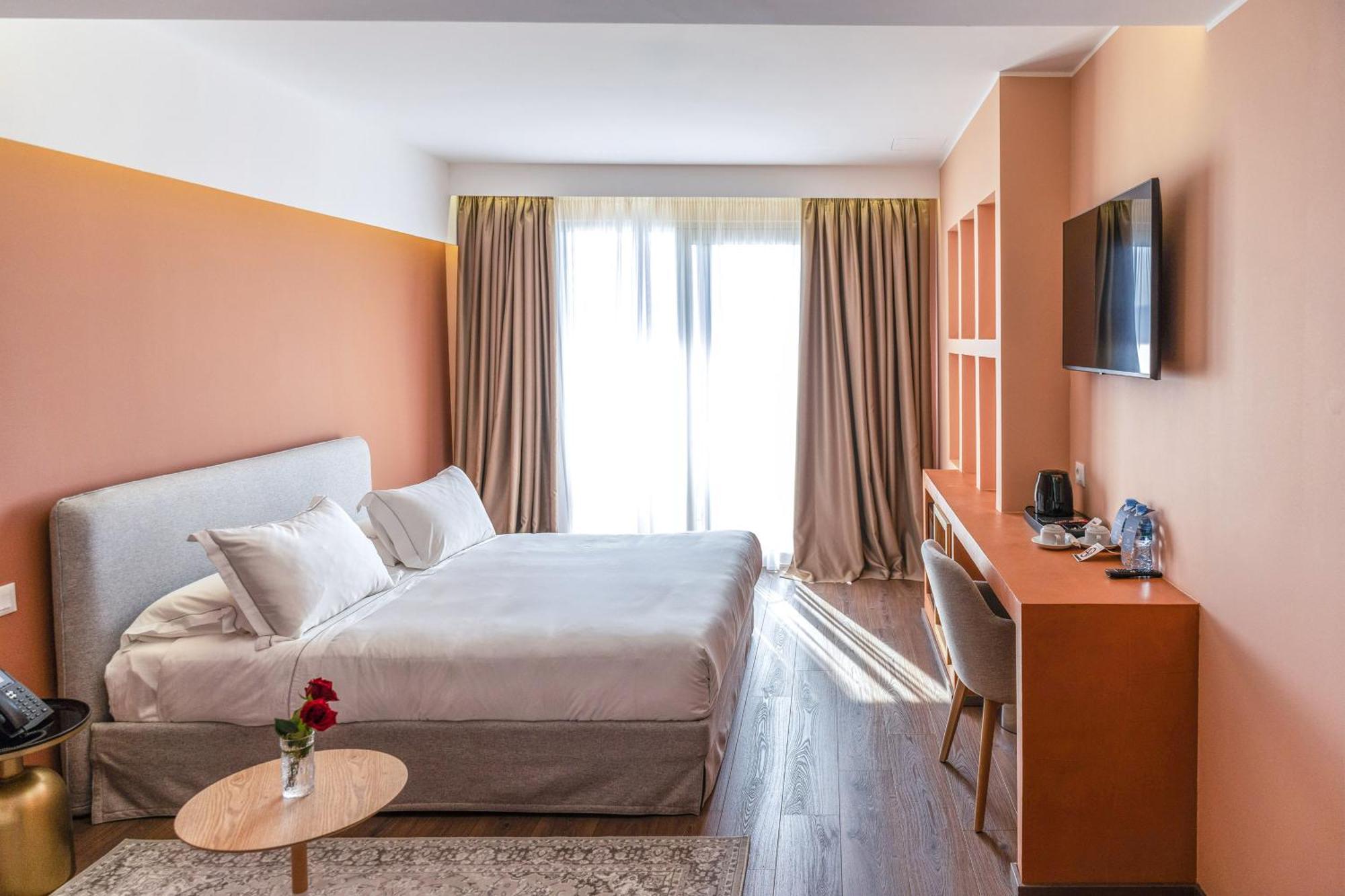 Hotel Vlora Priam, Affiliated By Melia エクステリア 写真
