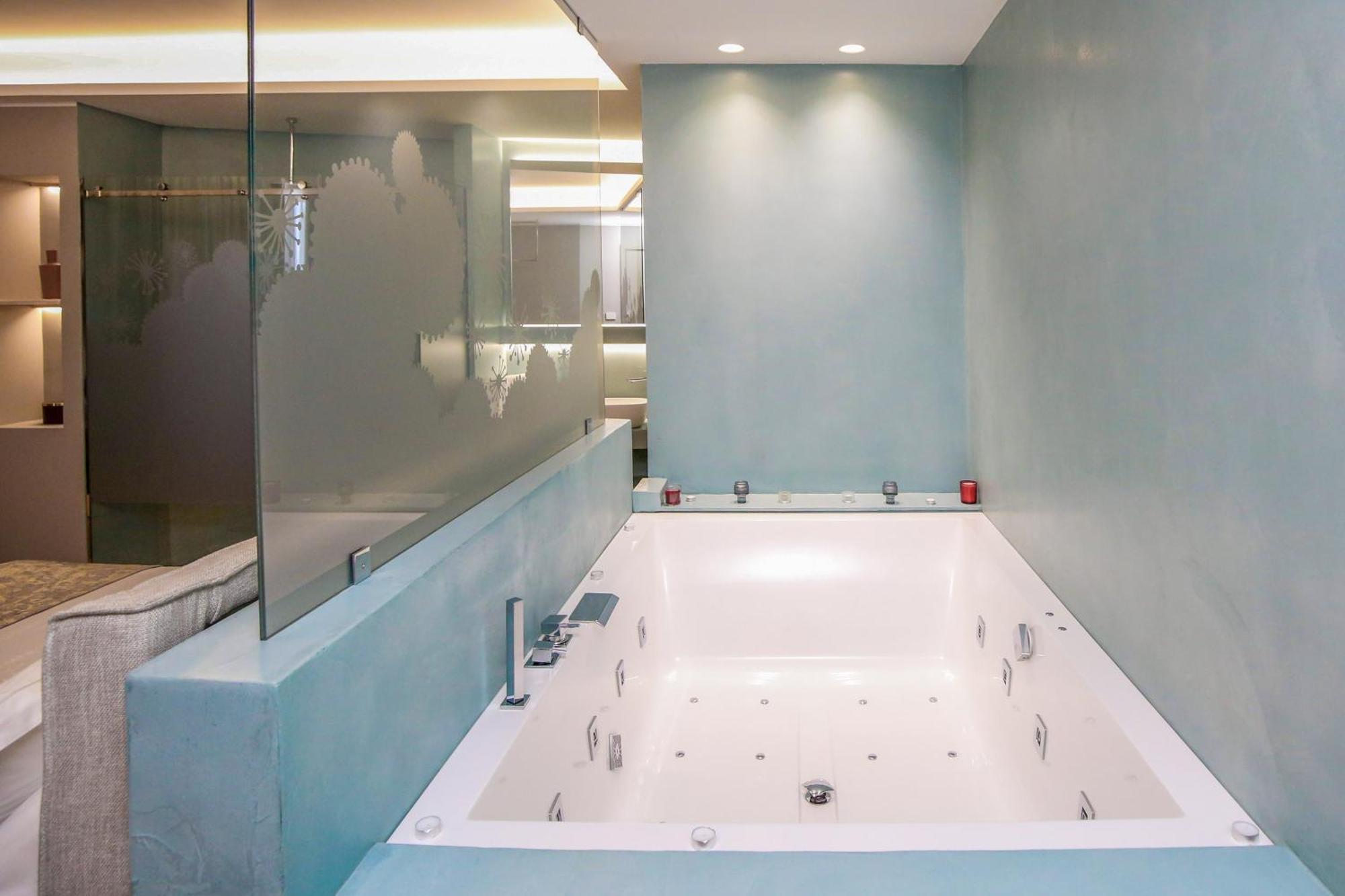 Hotel Vlora Priam, Affiliated By Melia エクステリア 写真