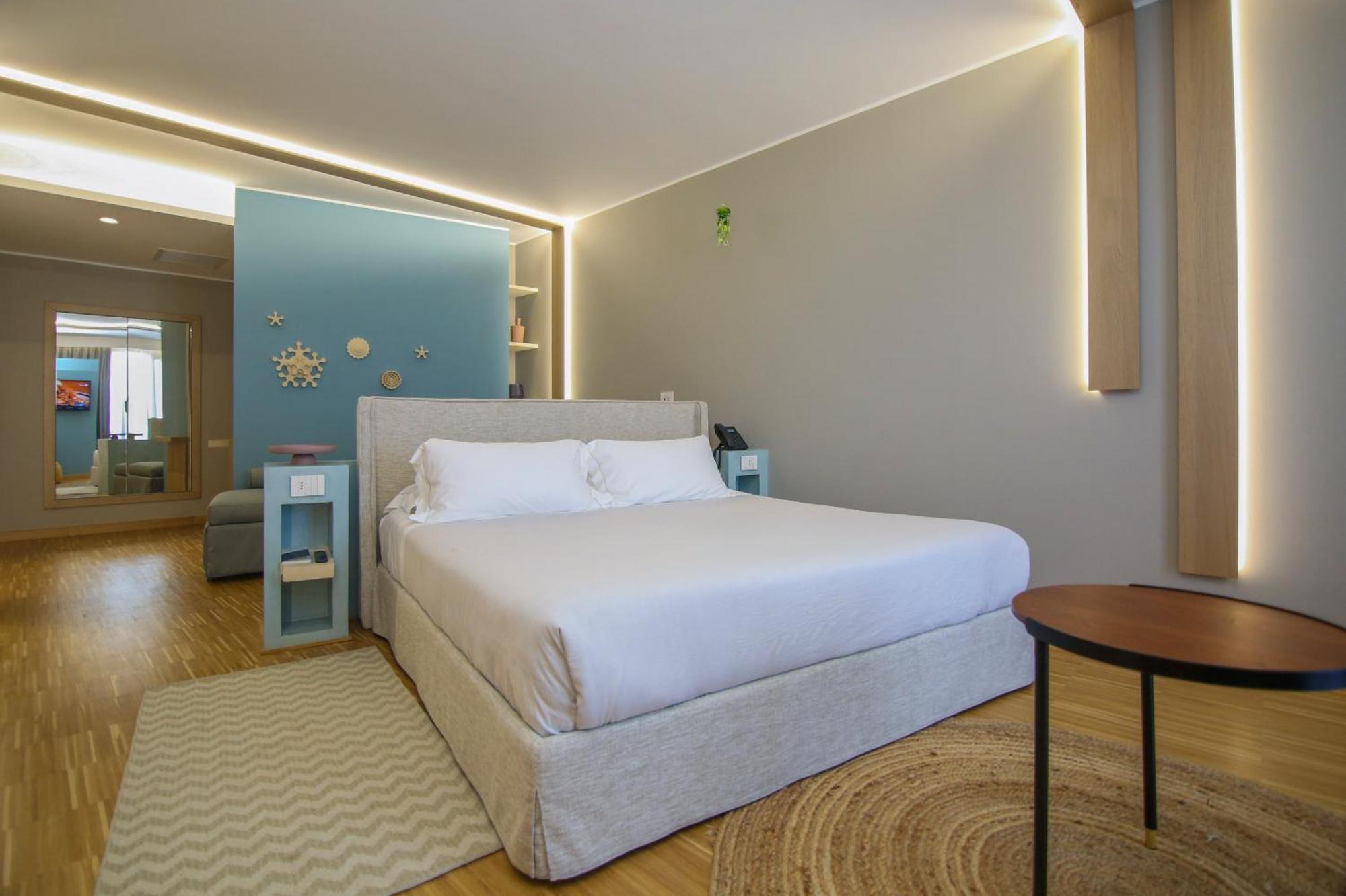 Hotel Vlora Priam, Affiliated By Melia エクステリア 写真