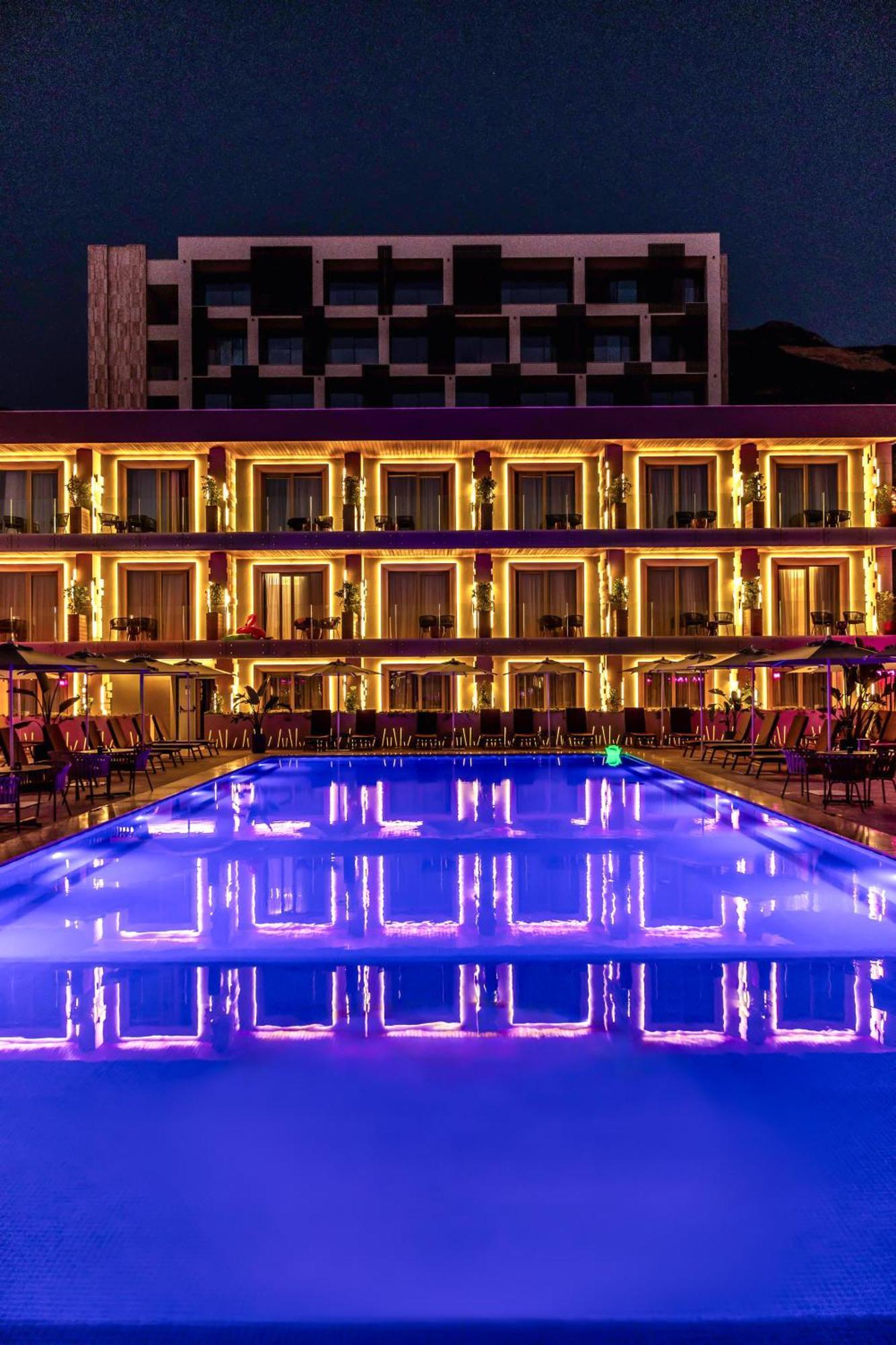 Hotel Vlora Priam, Affiliated By Melia エクステリア 写真