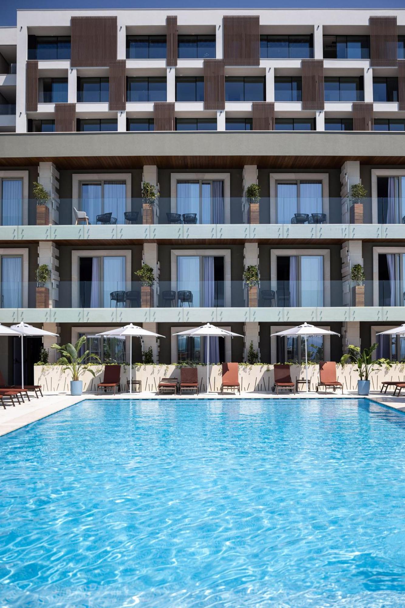 Hotel Vlora Priam, Affiliated By Melia エクステリア 写真