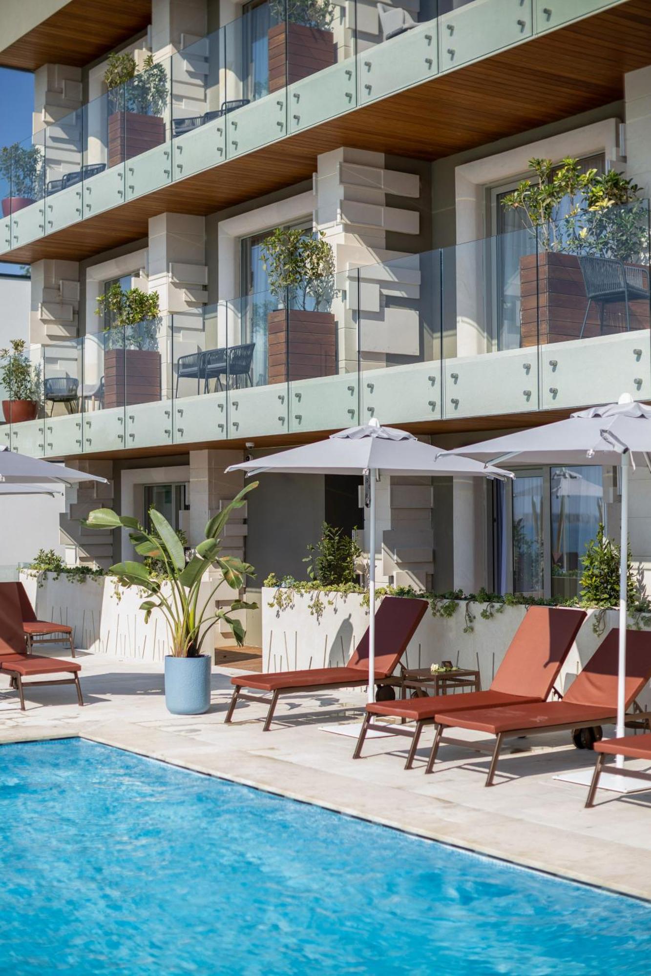 Hotel Vlora Priam, Affiliated By Melia エクステリア 写真